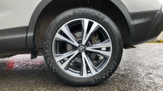 Nissan Qashqai 1.3 DiG-T 160 N-Connecta 5dr Petrol Hatchback